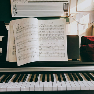 雪白丰满的肉体BBW
